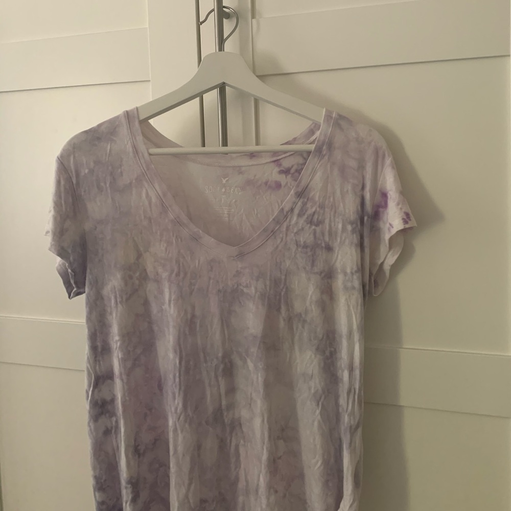 American Eagle V Neck
